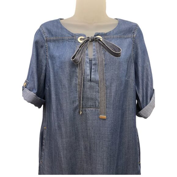 Tommy Hilfiger Dress, with Lace, Size 8 - we Blue Denim - Picture 2 of 4